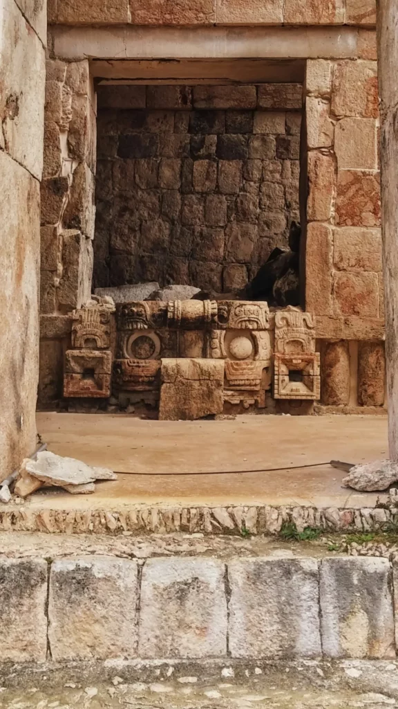 Which unique writing system was developed by the Mayas, considered one of the most advanced writing systems of pre-Columbian America?